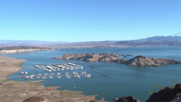 Wide View Lake Mead Nevada Showing Marina Drying Lake — Stock Video