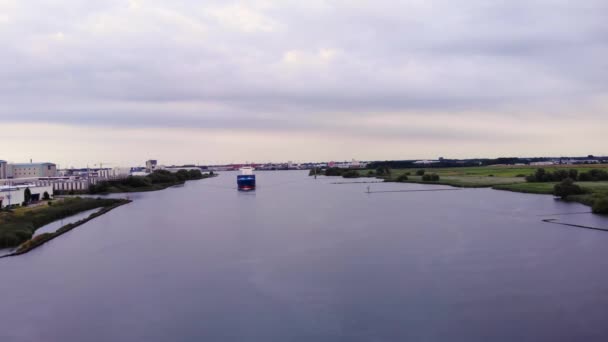 Zicht Tailwind Panda Verte Gezien Benadering Langs Oude Maas Zwijndrecht — Stockvideo