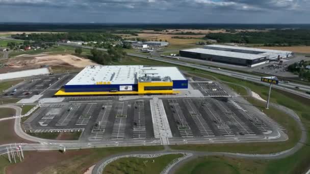 Luchtfoto Van Enorme Ikea Tallinn Store Slechts Een Paar Dagen — Stockvideo