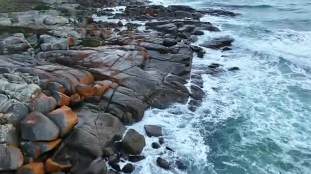 Aerial Shot Section Orange Coloured Boulders Bay Fires — Stock Video