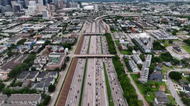 Samochody Pojazdy Jadące Autostradach Wielopasmowych Houston Usa Widok Lotu Ptaka — Wideo stockowe