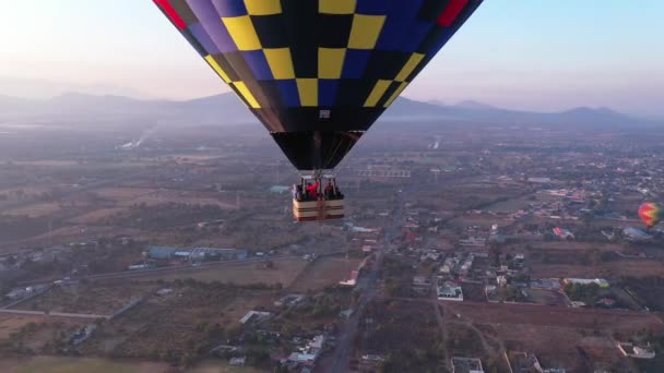 Orbit Shot Air Balloon Sunrise Teotihuacan Mexico — Stock video