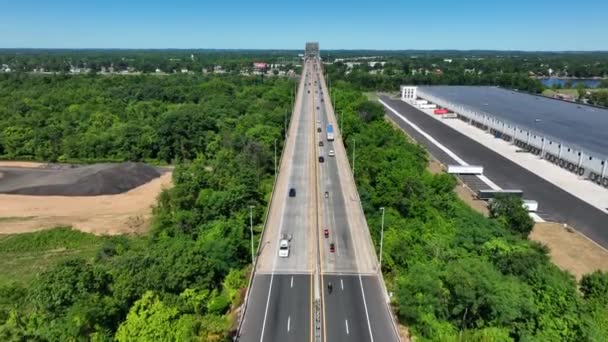 Enfoque Aéreo Por Encima New Jersey Turnpike Puente Peaje Autopista — Vídeos de Stock