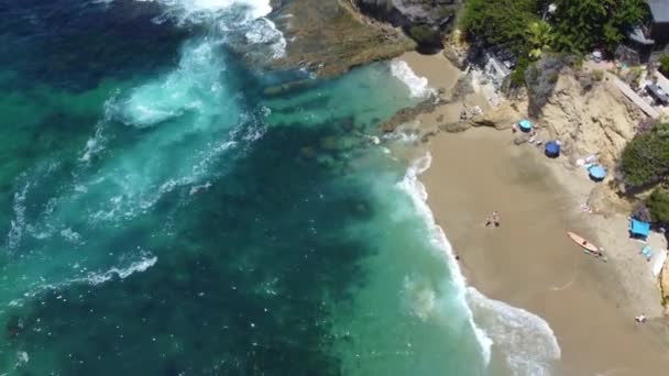 Aerial View Laguna Sahili Nin Sandy Sahilleri Kaliforniya Abd Kayalıkların — Stok video