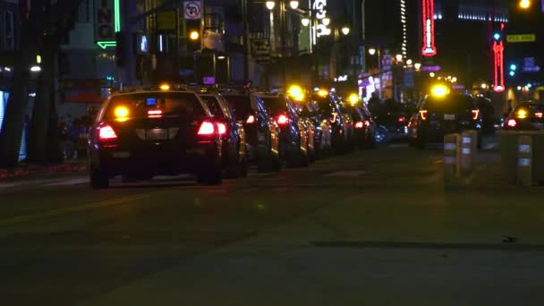 Muchos Coches Policía Estacionados Las Calles Iluminadas Los Ángeles Vista — Vídeos de Stock