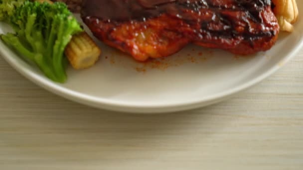 Barbecue Pork Steak Rice Berry White Plate — Videoclip de stoc