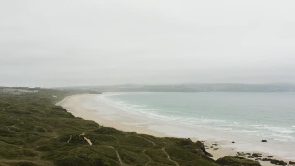 Sandy Godrevy Beach Rocky Sections Godrevy Coastline Cornwall Reino Unido — Vídeos de Stock