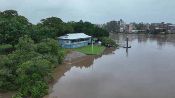 Lage Hoek Drone Shot Van Overstroomde Business Brisbane Overstromingen Drone — Stockvideo