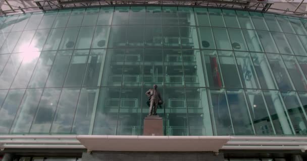 Estatua Sir Matt Busby Manchester United Stadium Old Trafford — Vídeos de Stock