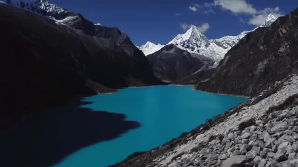 Scatto Aereo Salendo Versante Valle Laguna Parn Con Montagna Innevata — Video Stock