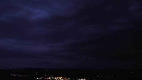 嵐の雲に満ちた夜空の雷と雷 — ストック動画