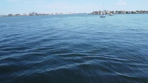 Luftaufnahme Des Blauen Smaragdgrünen Meeres Von Belleair Beach Florida Usa — Stockvideo