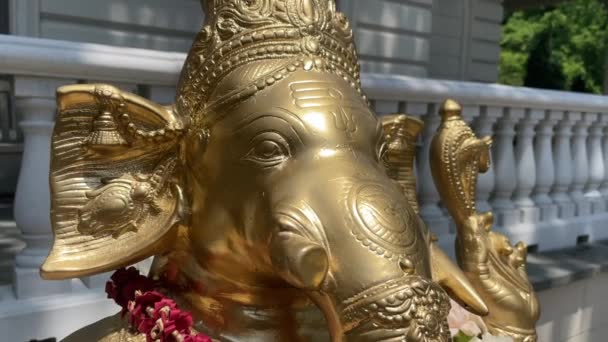 Religieus Indiaas Ganesh Standbeeld Trouwlocatie — Stockvideo