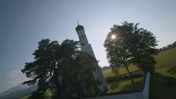 Fpv Drone Γυρίστηκε Γύρω Από Παρεκκλήσι Του Αγίου Coloman Στο — Αρχείο Βίντεο