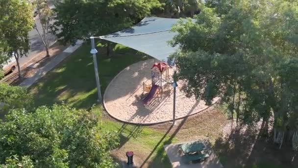 Parque Infantil Parque Público Lado Pequeno Complexo Apartamentos Poço Areia — Vídeo de Stock