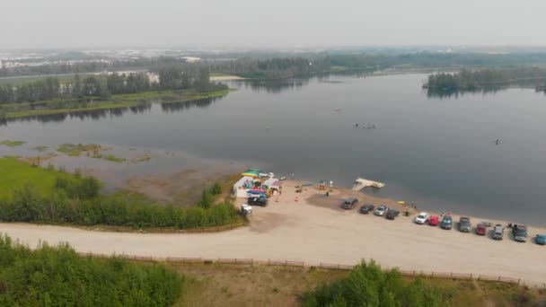 Drone Video Paddle Boarders Kayakers Cushman Lake Fairbanks Během Letního — Stock video