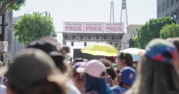 Los Angeles Taki Hollywood Pride Sahnesinde Kalabalığın Çekimi — Stok video