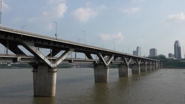 Puente Cheongdam Sobre Río Han Línea Del Metro Seúl Que — Vídeo de stock