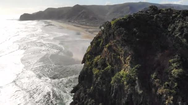 Epický Výhled Pláž Lion Rock Piha Regionální Park Waitakere Ranges — Stock video