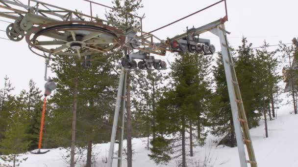 Ski Lift Top Wheel Moving Bar Steady Shot Winter Cloudy — Stock Video