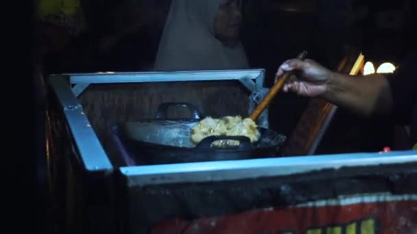 Women Hands Frying Food Named Gorengan Magelang Central Java Indonesia — Video