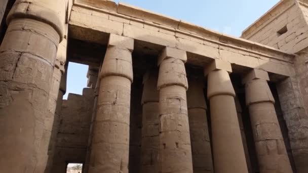 Pohled Starobylé Pilíře Poledne Zevnitř Chrámu Karnak Luxoru Egypt — Stock video