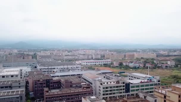 义乌的无人机射击 义乌多云的城市景观 建筑物和工厂 — 图库视频影像