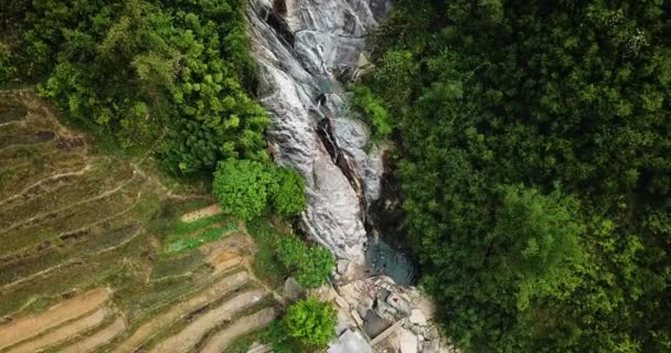 Descending Aerial Shot People Bathing Lagoon Bottom Waterfall South East — Stock Video