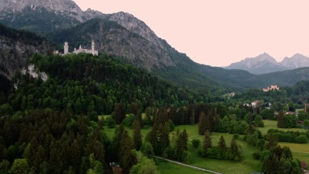 Morgengrauen Auf Schloss Neuschwanstein Bei Füssen Südwestbayern Historisches Wahrzeichen Palast — Stockvideo