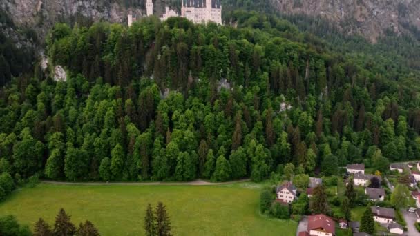 Morgengrauen Auf Schloss Neuschwanstein Bei Füssen Südwestbayern Historisches Wahrzeichen Der — Stockvideo