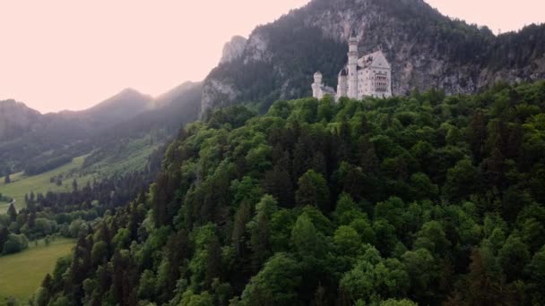 Morgengrauen Auf Schloss Neuschwanstein Bei Füssen Südwestbayern Historisches Wahrzeichen Palast — Stockvideo