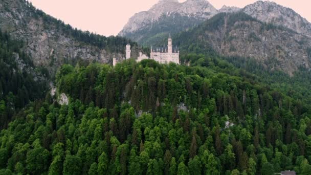 Statische Aufnahme Morgengrauen Auf Schloss Neuschwanstein Bei Füssen Südwestbayern Deutschland — Stockvideo