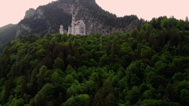 Sonnenaufgang Auf Schloss Neuschwanstein Bei Füssen Südwesten Bayerns Historisches Wahrzeichen — Stockvideo