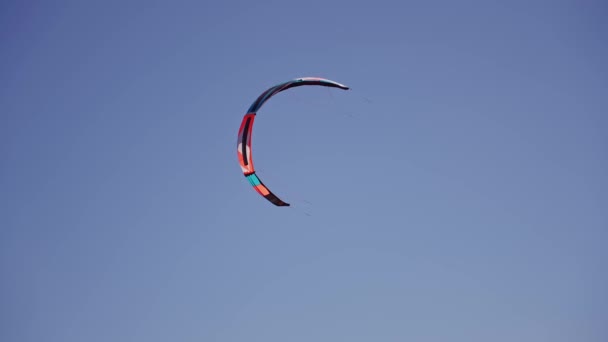 Aile Cerf Volant Sur Ciel Bleu — Video