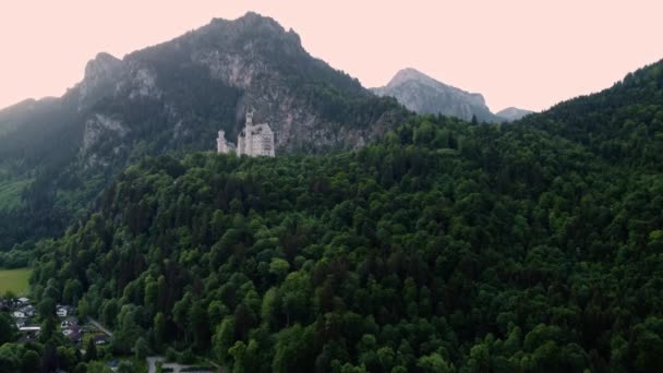 Morgengrauen Auf Schloss Neuschwanstein Bei Füssen Südwestbayern Historisches Wahrzeichen Palast — Stockvideo