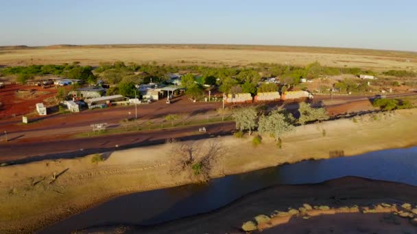 Renner Springs Remote Australian Outback Roadhouse Northern Territory Late Afternoon — Stock video