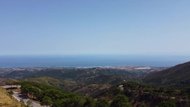 Filmische Spanische Meeresküste Mit Bergen Und Endlosem Horizont Luftaufnahme — Stockvideo