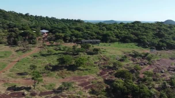 Drone Aéreo Para Trás Tiro Movimento Casas Cima Cerro Yaguaron — Vídeo de Stock