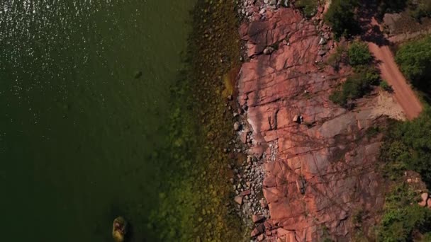 Flygfoto Över Västra Ålands Steniga Kust Sommar Finland Lutning Drönarskott — Stockvideo