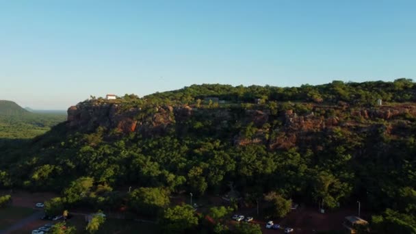 Repülőgép Drón Visszafelé Mozgó Lövés Cerro Yaguaron Amely Halom Paraguay — Stock videók