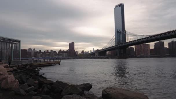 Бруклінський Міст Хмарну Погоду — стокове відео
