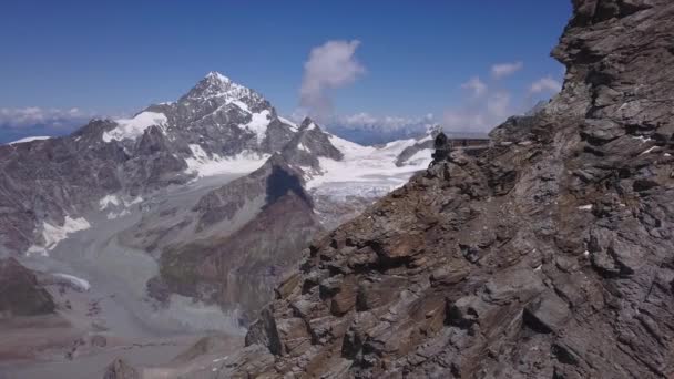 Carrel Hut Cervino Berg Een Toevluchtsoord Voor Mensen Die Matterhorn — Stockvideo