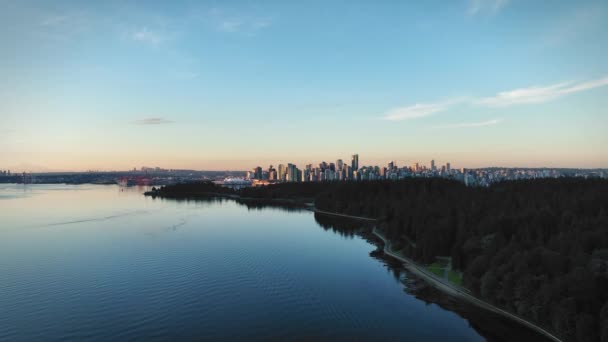 Дистанционный Красивый Снимок Приближающийся Горизонту Города Ванкувер Drone Aerial — стоковое видео