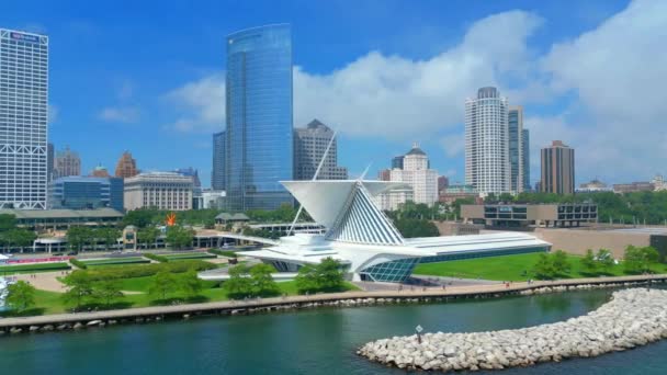 Calatrava Tasarım Sanat Müzesinin Yer Aldığı Milwaukee Kıyı Şeridi Ufuk — Stok video