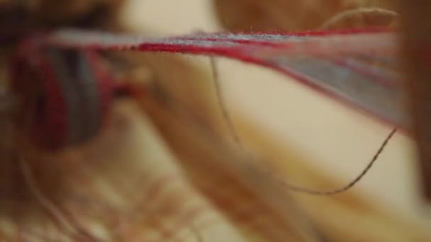 Tintaszövés Weaver Hand Weaving Fonal Szövőszékkel Zárj — Stock videók