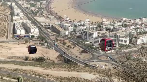 Teleférico Del Tranvía Aéreo Que Conecta Pico Oufella Ciudad Agadir — Vídeo de stock