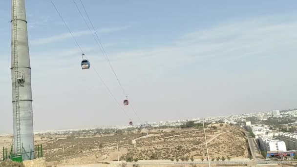 Teleférico Del Tranvía Aéreo Que Conecta Pico Oufella Ciudad Agadir — Vídeo de stock