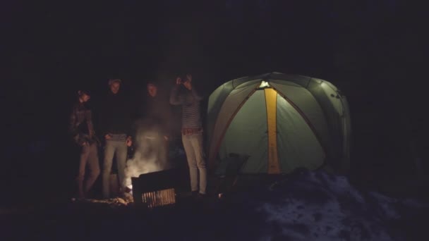 Wide Establishing Shot Group Male Friends Standing Huddled Campfire Front — Stock Video