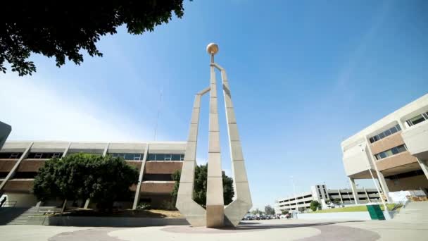 Monumento Vendo Ângulo Baixo — Vídeo de Stock