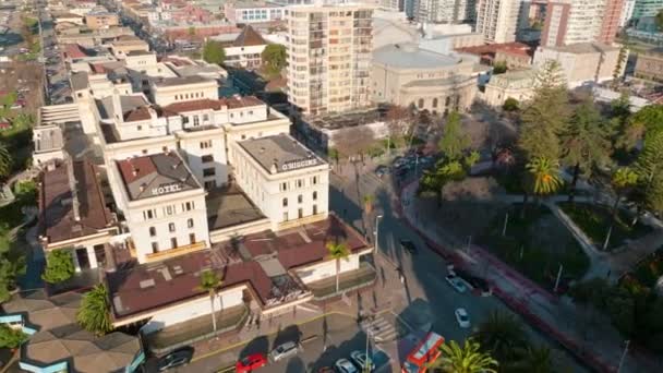 Bird Eye View Dolly Historic Auctioned Higgins Hotel Currently Bankrupt — Stock Video